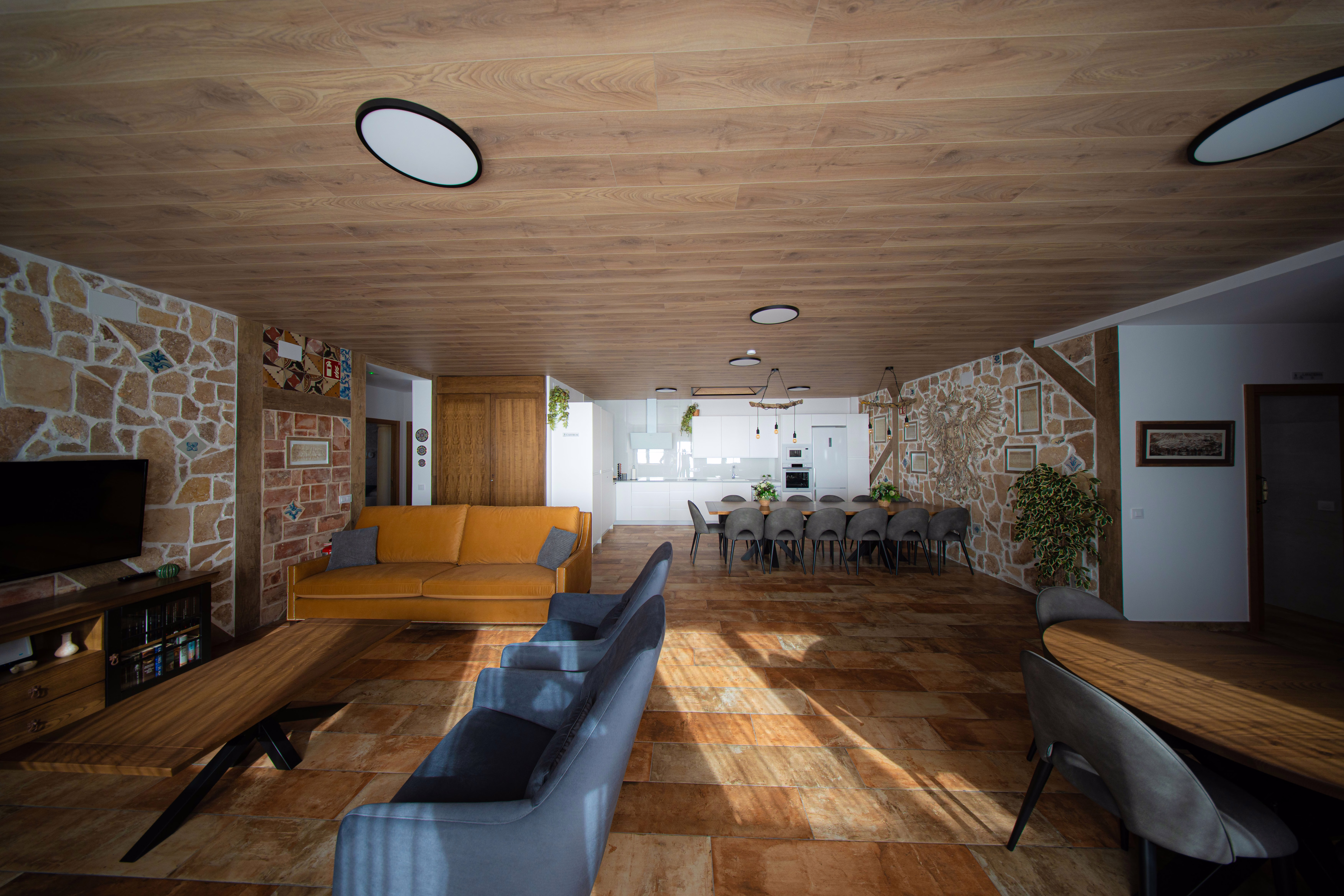 CASTRUM - Espacio cálido para descansar y convivir